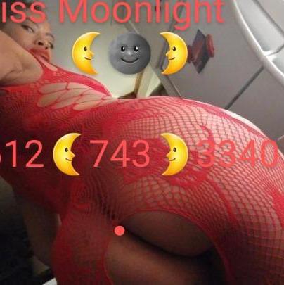  is Female Escorts. | Milwaukee | Wisconsin | United States | AmorousHug