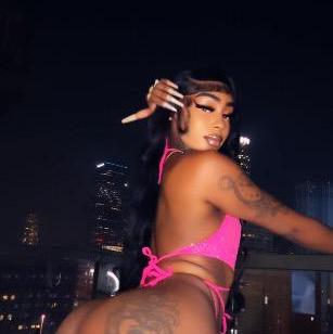  is Female Escorts. | San Fernando Valley | California | United States | AmorousHug
