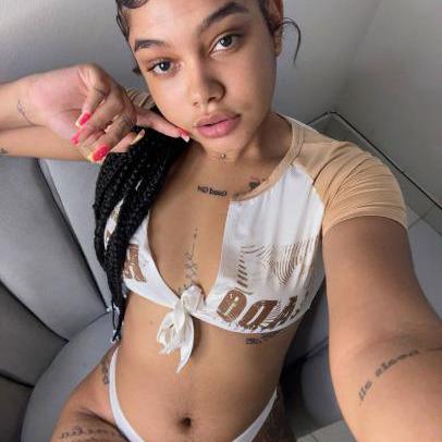  is Female Escorts. | La Crosse | Wisconsin | United States | AmorousHug