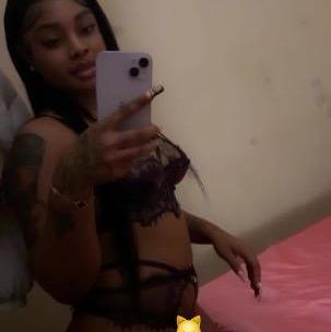  is Female Escorts. | Dubuque | Iowa | United States | AmorousHug