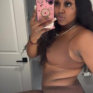  is Female Escorts. | Lexington | Kentucky | United States | AmorousHug
