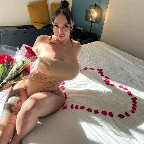  is Female Escorts. | Flint | Michigan | United States | AmorousHug