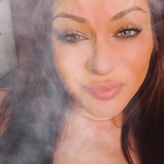  is Female Escorts. | Lexington | Kentucky | United States | AmorousHug