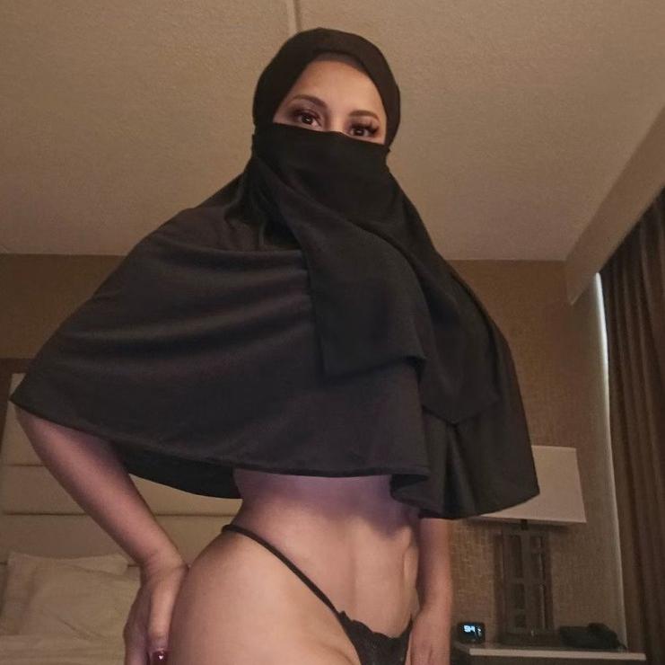  is Female Escorts. | Rapid City | South Dakota | United States | AmorousHug