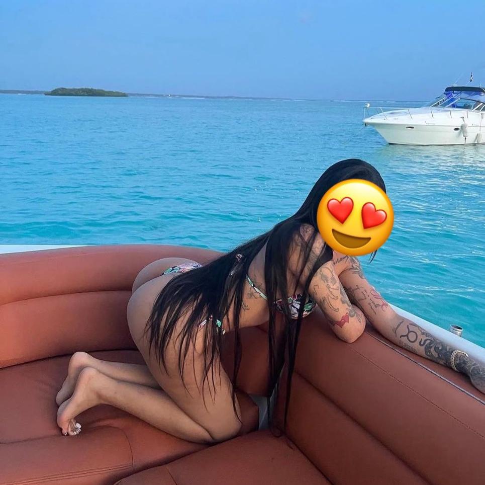  is Female Escorts. | Cedar Rapids | Iowa | United States | AmorousHug