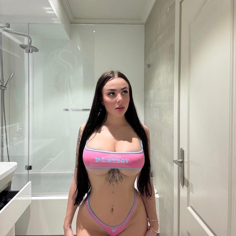  is Female Escorts. | Los Angeles | California | United States | AmorousHug