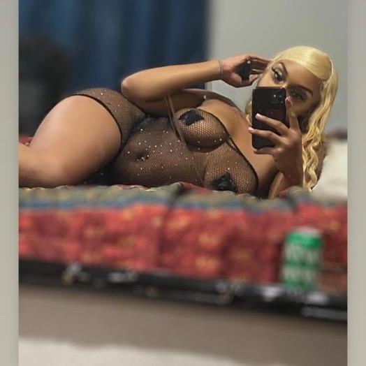  is Female Escorts. | San Fernando Valley | California | United States | AmorousHug