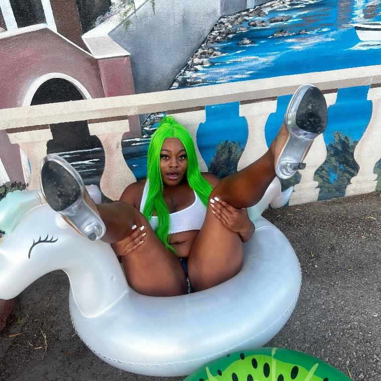  is Female Escorts. | Morgantown | West Virginia | United States | AmorousHug