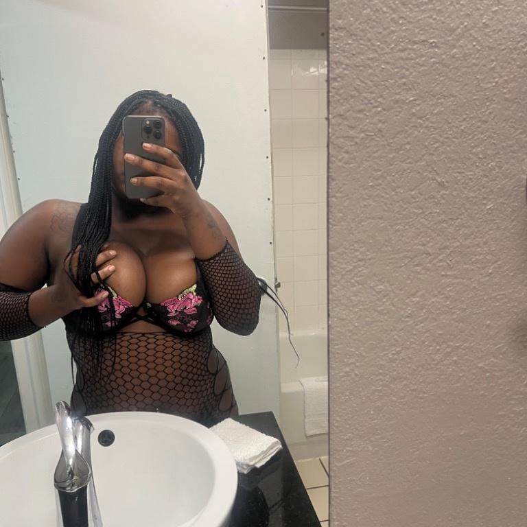  is Female Escorts. | Memphis | Tennessee | United States | AmorousHug