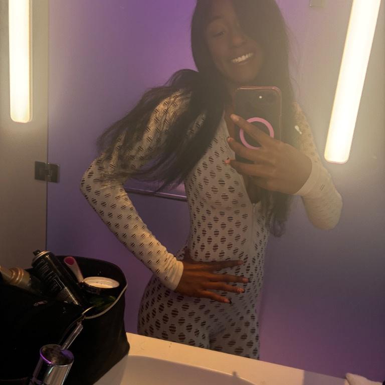  is Female Escorts. | San Fernando Valley | California | United States | AmorousHug
