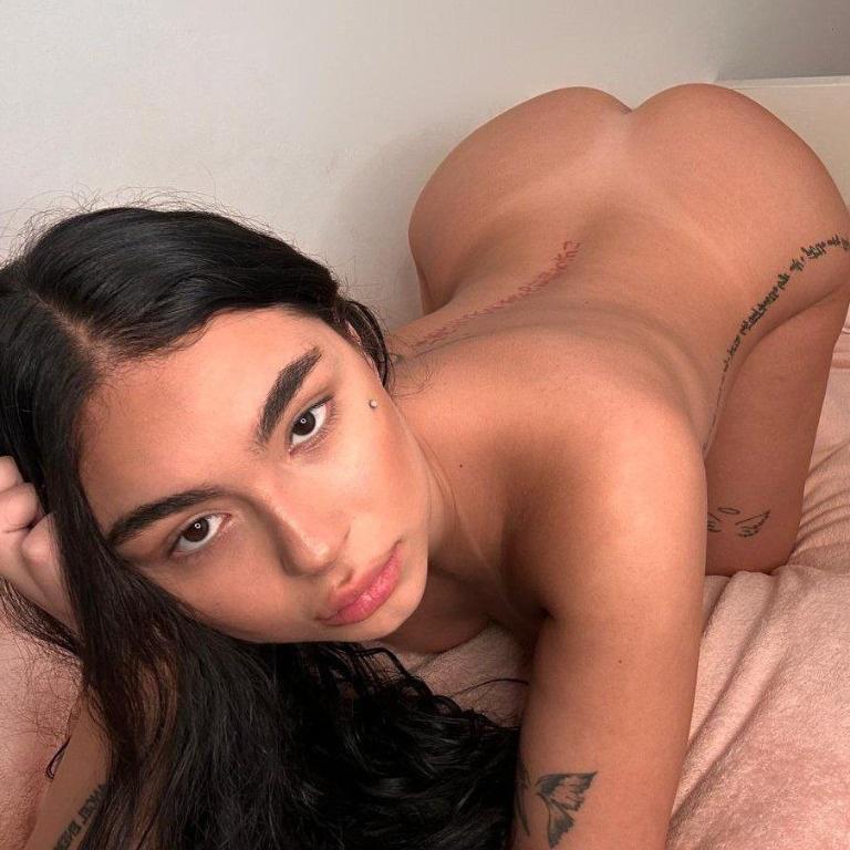  is Female Escorts. | New Haven | Connecticut | United States | AmorousHug