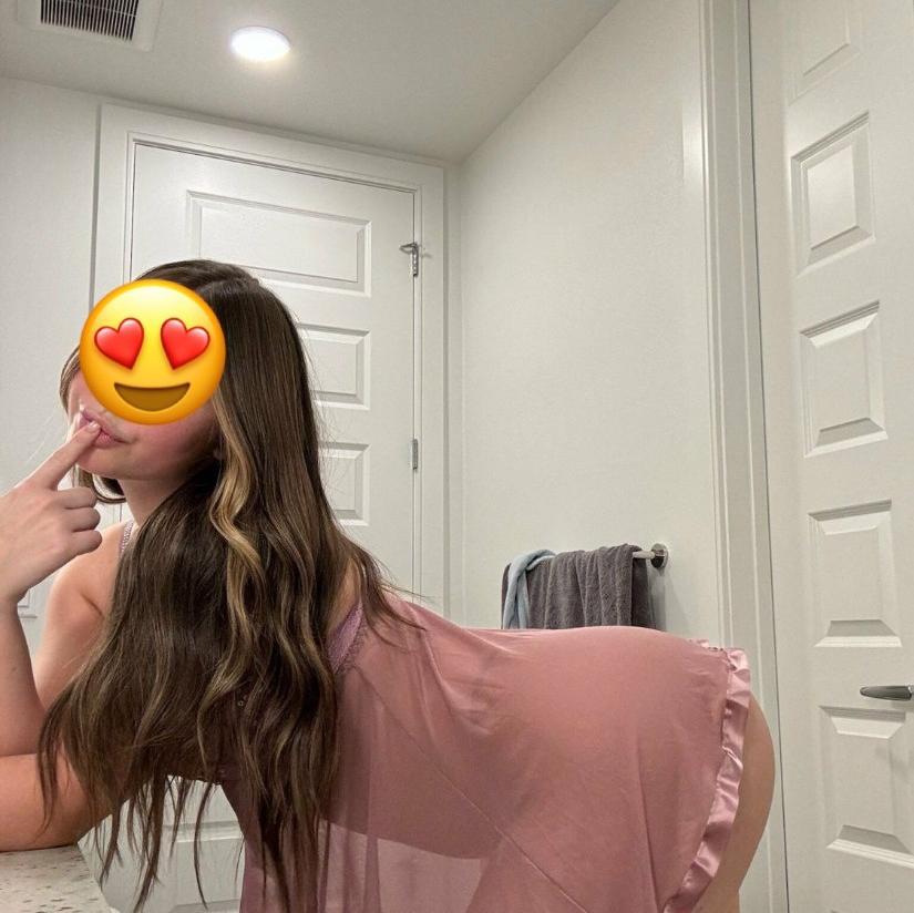  is Female Escorts. | Tuscarawas County | Ohio | United States | AmorousHug