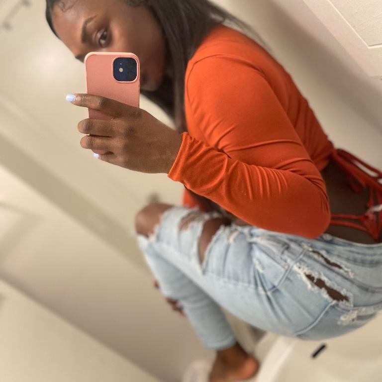  is Female Escorts. | Norman | Oklahoma | United States | AmorousHug