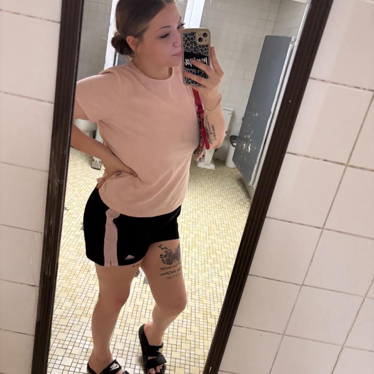  is Female Escorts. | Poconos | Pennsylvania | United States | AmorousHug