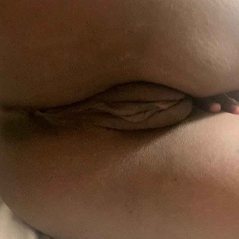  is Female Escorts. | Milwaukee | Wisconsin | United States | AmorousHug