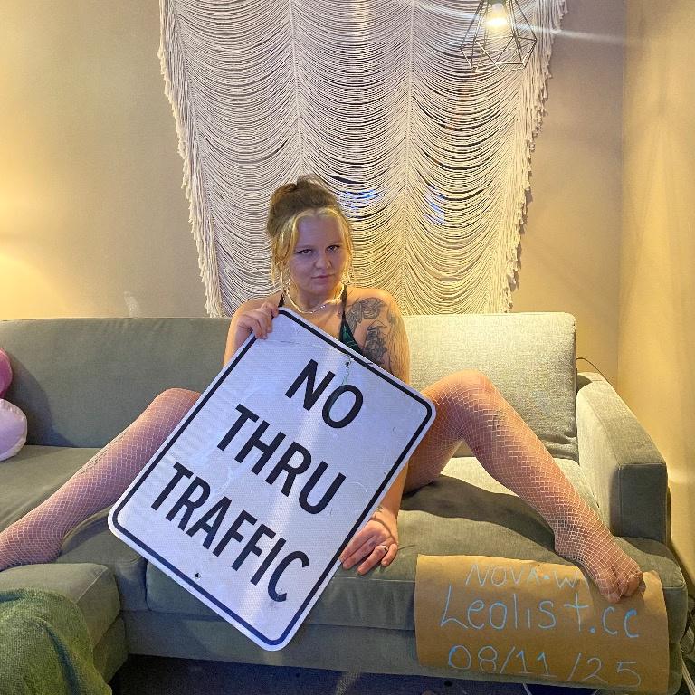  is Female Escorts. | Calgary | Alberta | Canada | AmorousHug