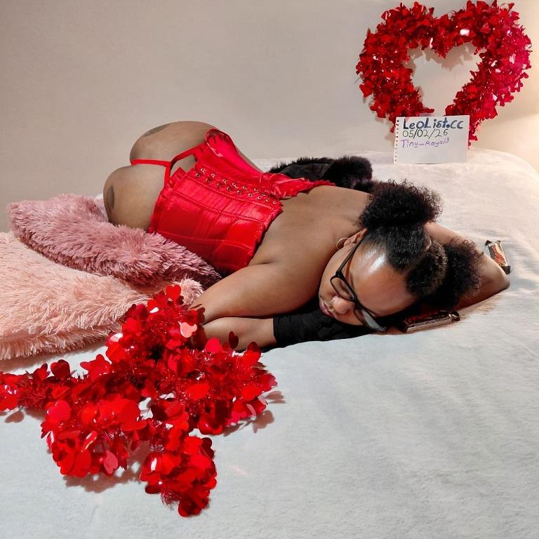  is Female Escorts. | Toronto | Ontario | Canada | AmorousHug