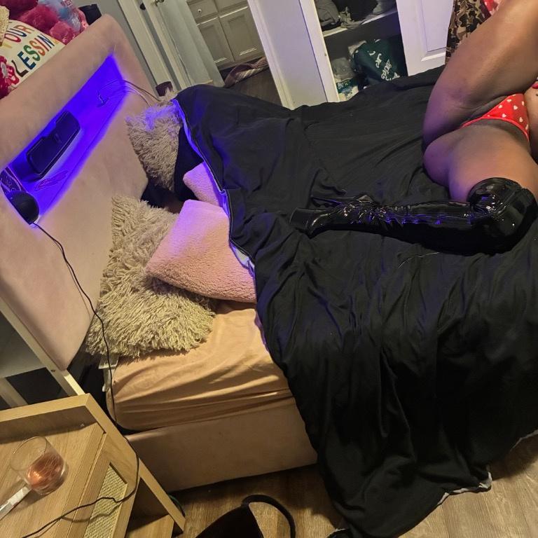  is Female Escorts. | Martinsburg | West Virginia | United States | AmorousHug