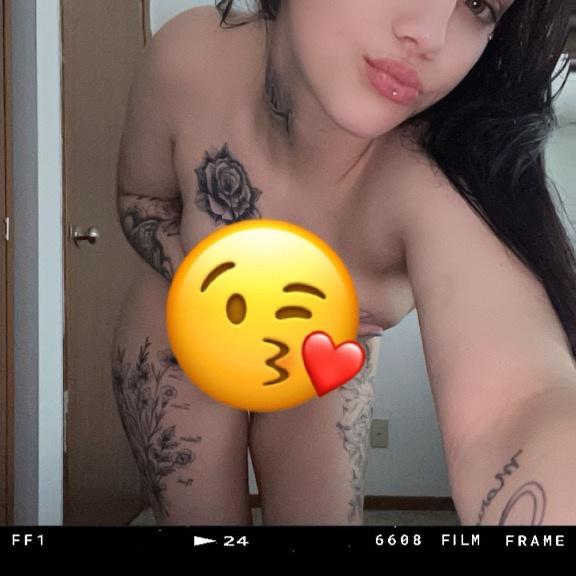  is Female Escorts. | Mankato | Minnesota | United States | AmorousHug