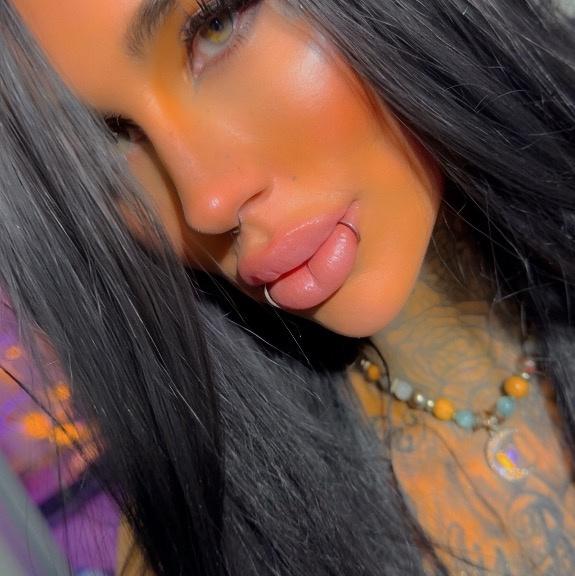  is Female Escorts. | Grande Prairie | Alberta | Canada | AmorousHug