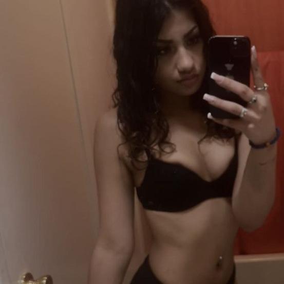  is Female Escorts. | Montgomery | Alabama | United States | AmorousHug