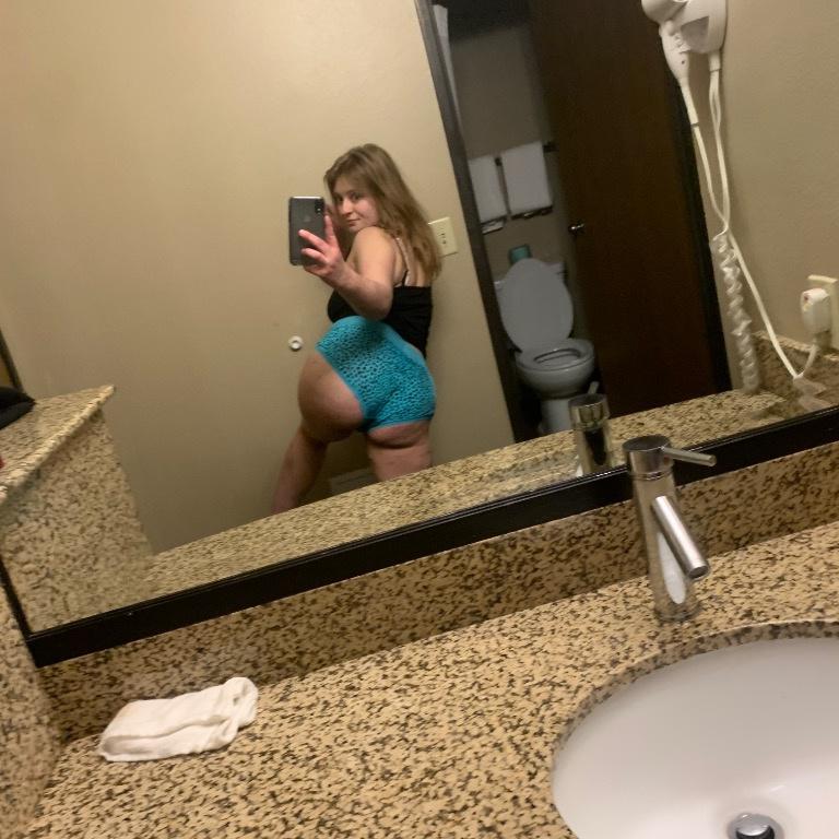  is Female Escorts. | Milwaukee | Wisconsin | United States | AmorousHug