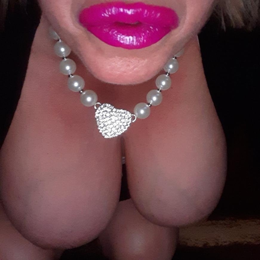  is Female Escorts. | Niagara | Ontario | Canada | AmorousHug