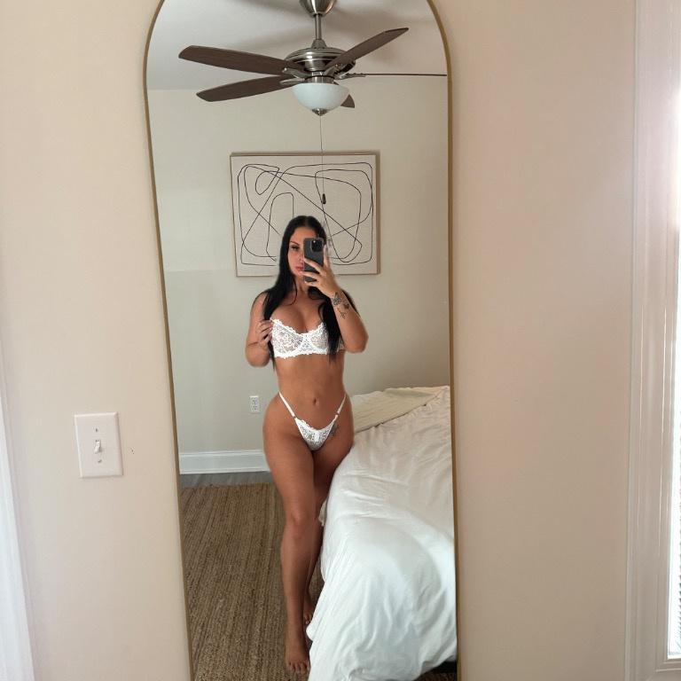  is Female Escorts. | Wilmington | North Carolina | United States | AmorousHug