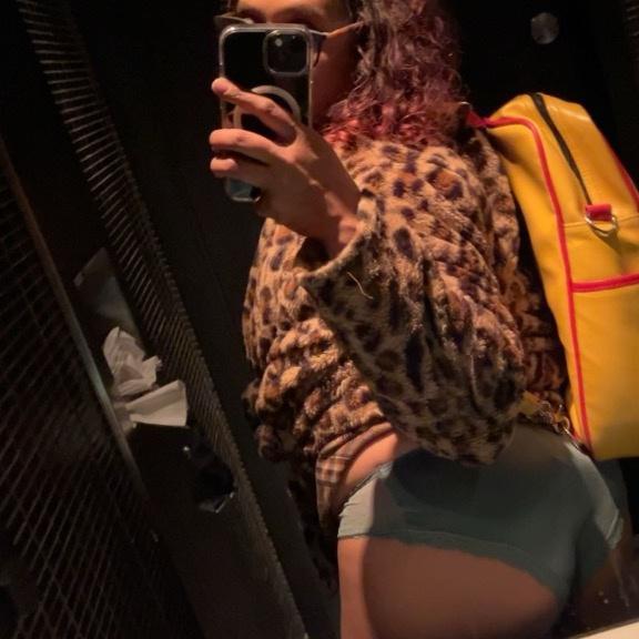  is Female Escorts. | Essex | Vermont | United States | AmorousHug