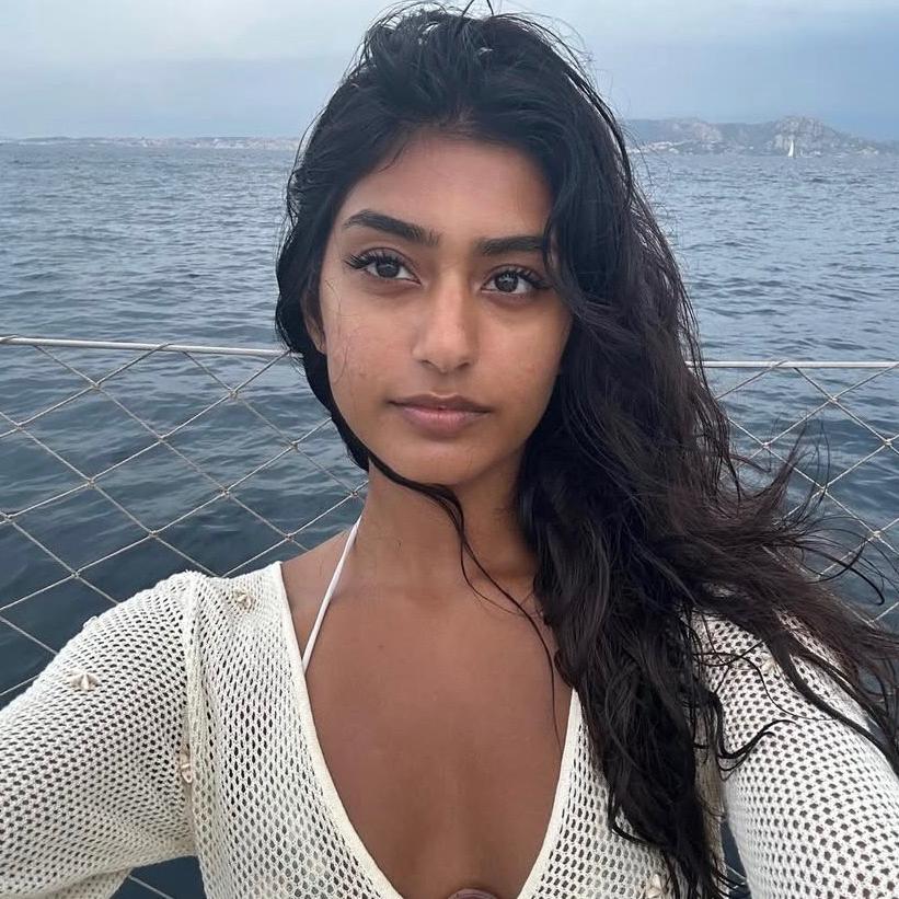  is Female Escorts. | Maui | Hawaii | United States | AmorousHug