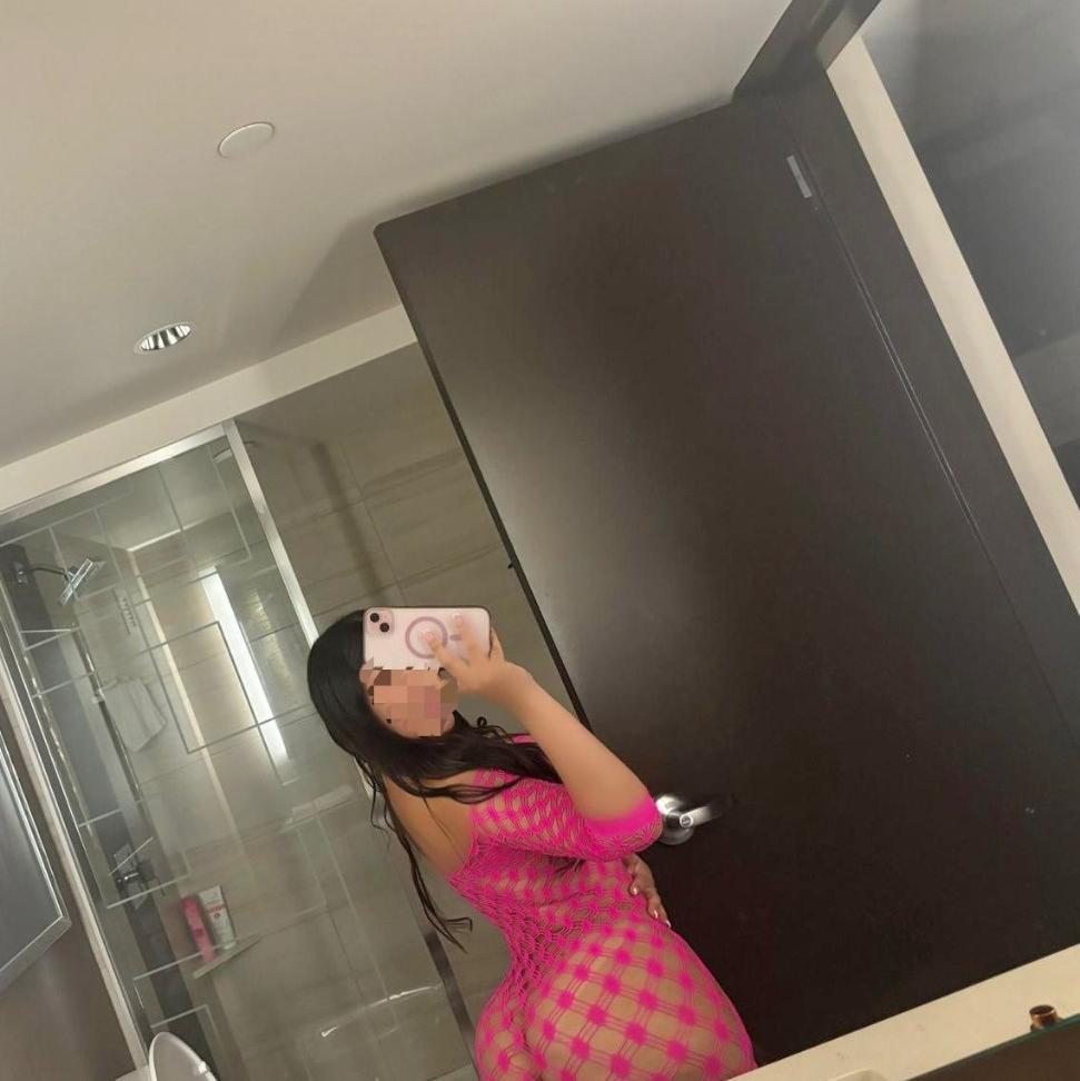  is Female Escorts. | Boston | Massachusetts | United States | AmorousHug