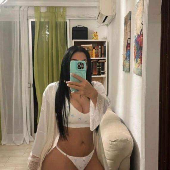 is Female Escorts. | Hickory | North Carolina | United States | AmorousHug