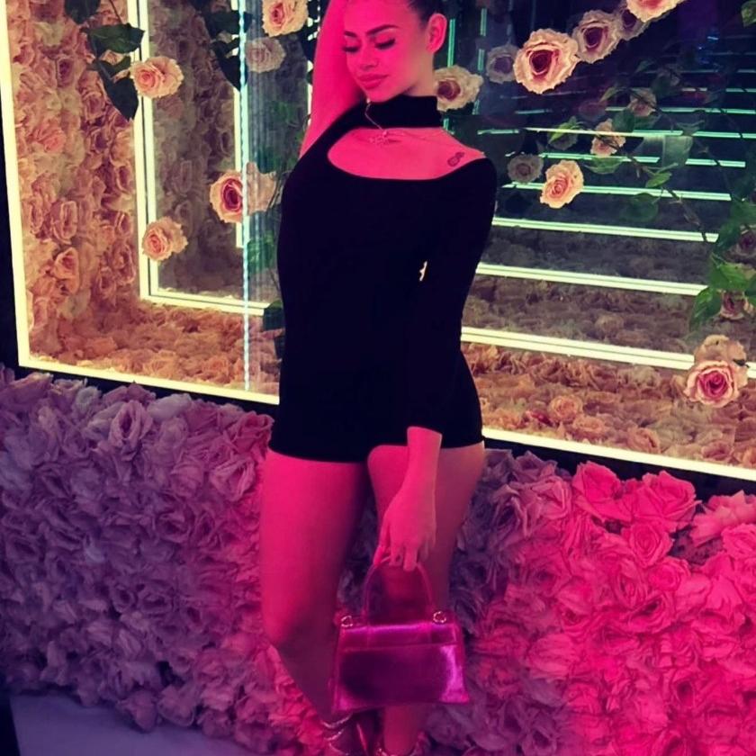  is Female Escorts. | Cambridge | Ohio | United States | AmorousHug