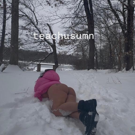  is Female Escorts. | Bridgeport | Connecticut | United States | AmorousHug