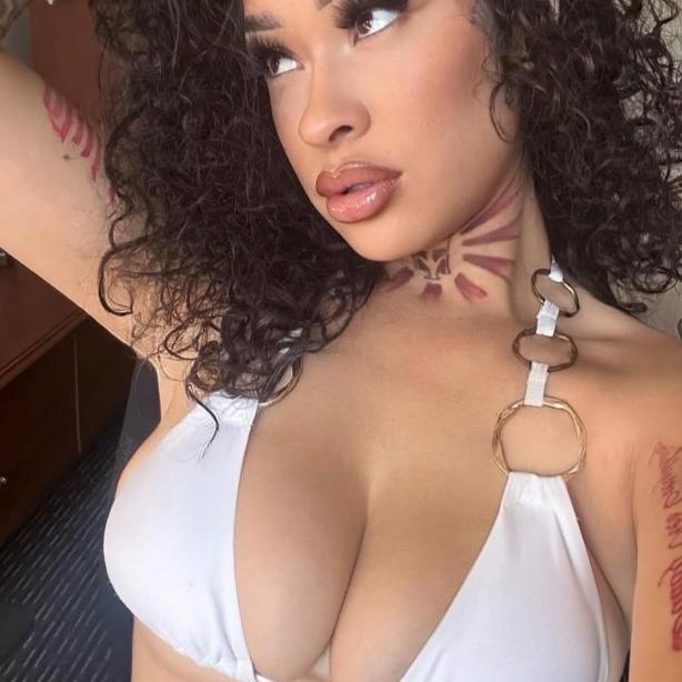  is Female Escorts. | Harrisburg | Pennsylvania | United States | AmorousHug