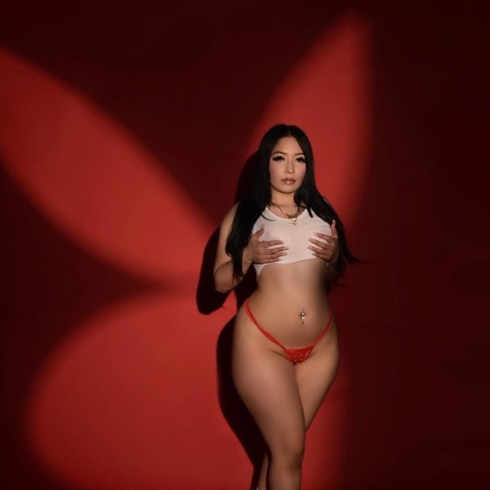  is Female Escorts. | San Fernando Valley | California | United States | AmorousHug