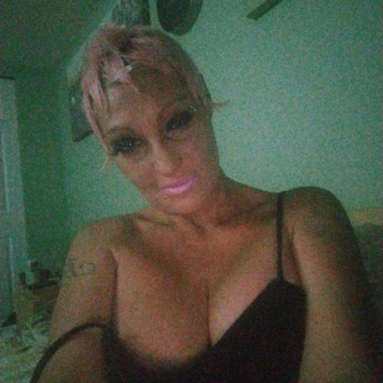  is Female Escorts. | Edmonton | Alberta | Canada | AmorousHug