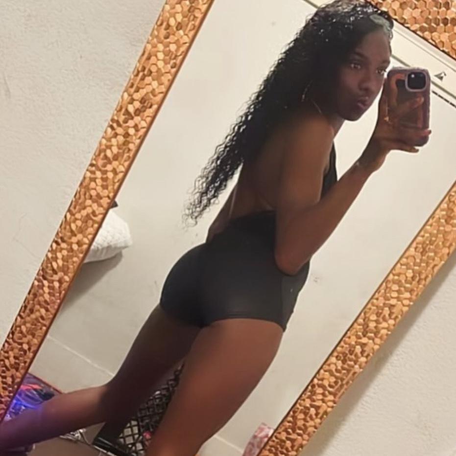  is Female Escorts. | Memphis | Tennessee | United States | AmorousHug