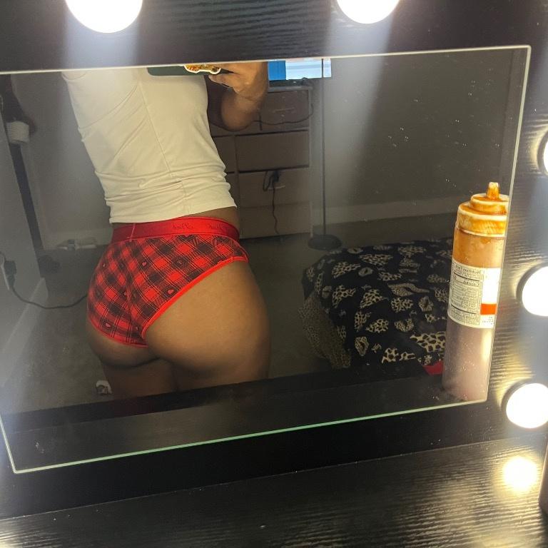  is Female Escorts. | Los Angeles | California | United States | AmorousHug