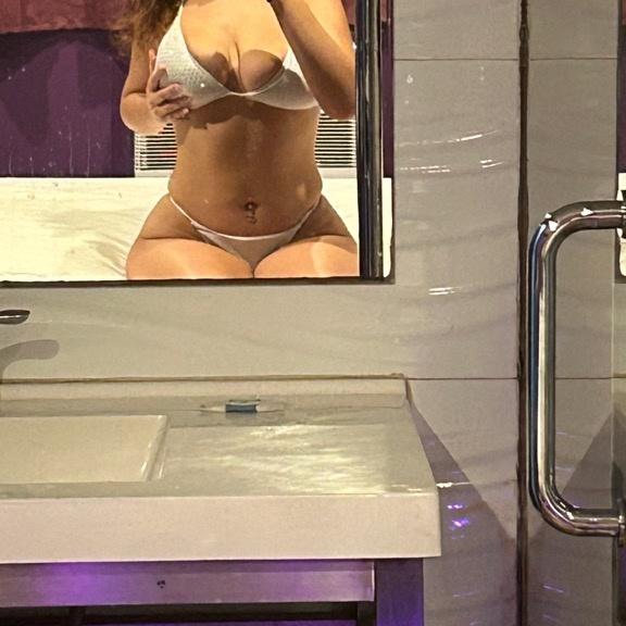  is Female Escorts. | West Palm Beach | Florida | United States | AmorousHug
