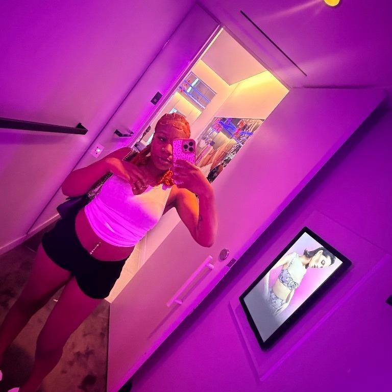  is Female Escorts. | Pierre | South Dakota | United States | AmorousHug