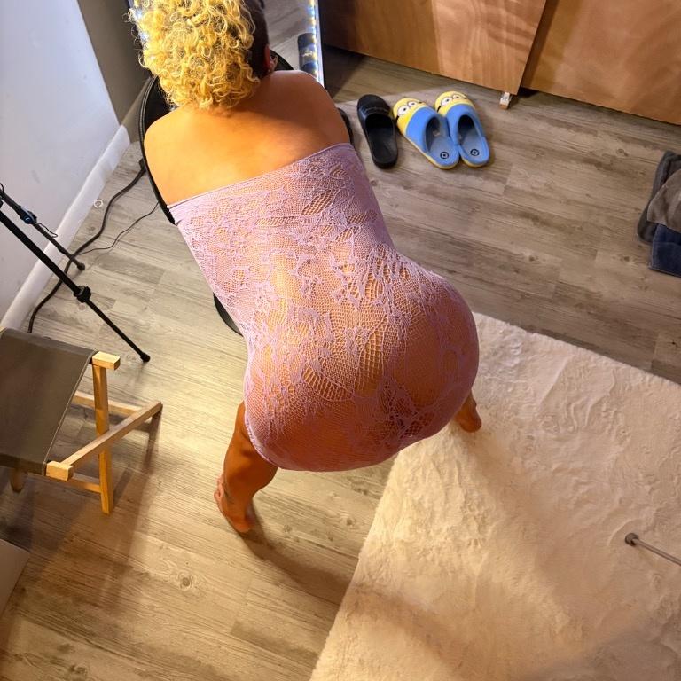  is Female Escorts. | Lawrence | Kansas | United States | AmorousHug
