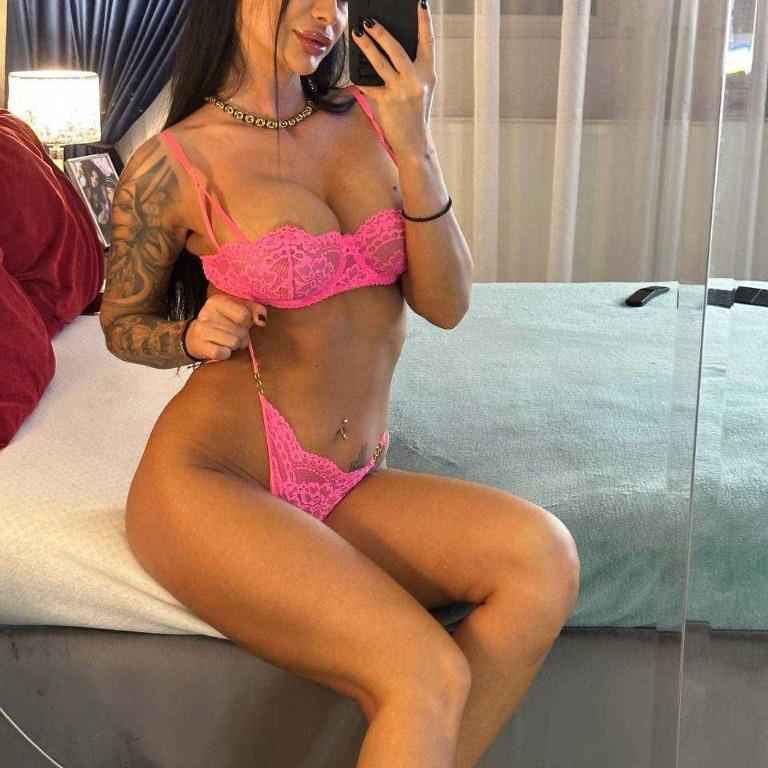  is Female Escorts. | Boone | North Carolina | United States | AmorousHug