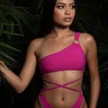  is Female Escorts. | Cape Cod | Massachusetts | United States | AmorousHug