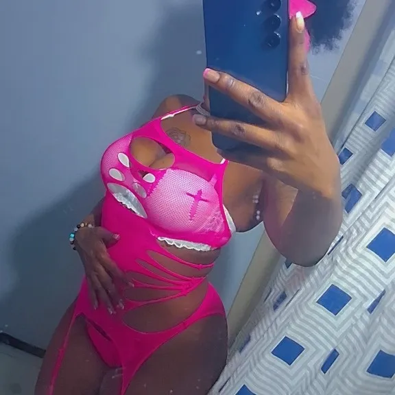  is Female Escorts. | Milwaukee | Wisconsin | United States | AmorousHug