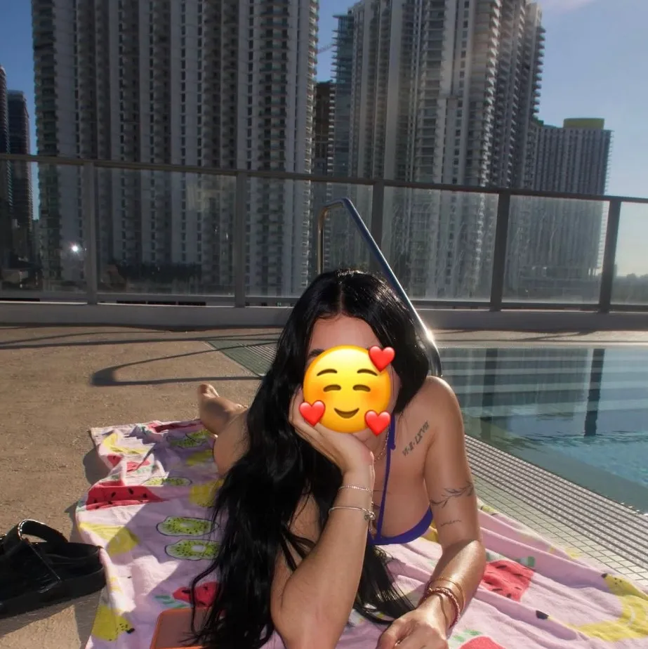  is Female Escorts. | Racine | Wisconsin | United States | AmorousHug