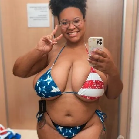  is Female Escorts. | Wausau | Wisconsin | United States | AmorousHug