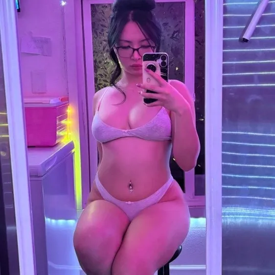 is Female Escorts. | Chambersburg | Pennsylvania | United States | AmorousHug