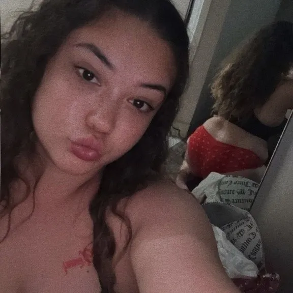  is Female Escorts. | Appleton | Wisconsin | United States | AmorousHug