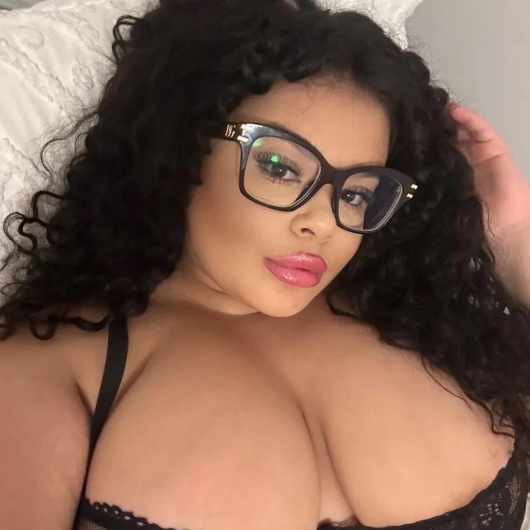  is Female Escorts. | Edmonton | Alberta | Canada | AmorousHug